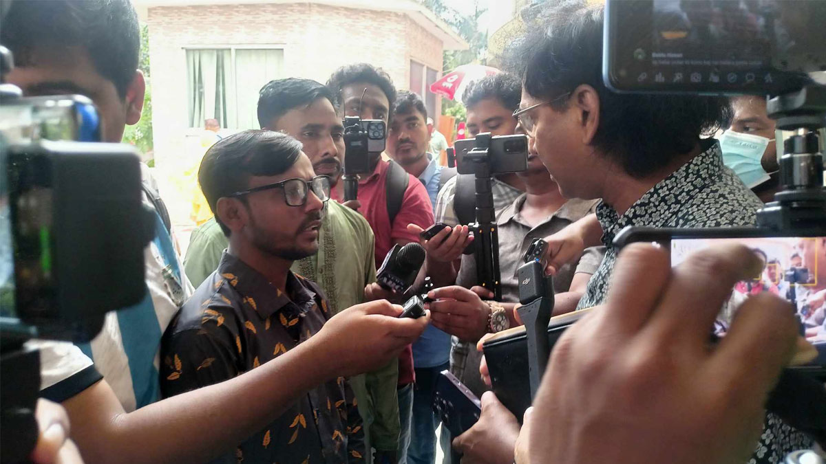 অনেকে প্রস্তাব দিচ্ছে আবার গালিও দিচ্ছে : হিরো আলম