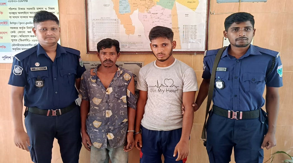  চা বাগানে গোসল করতে গিয়ে ধর্ষণের শিকার নারী
