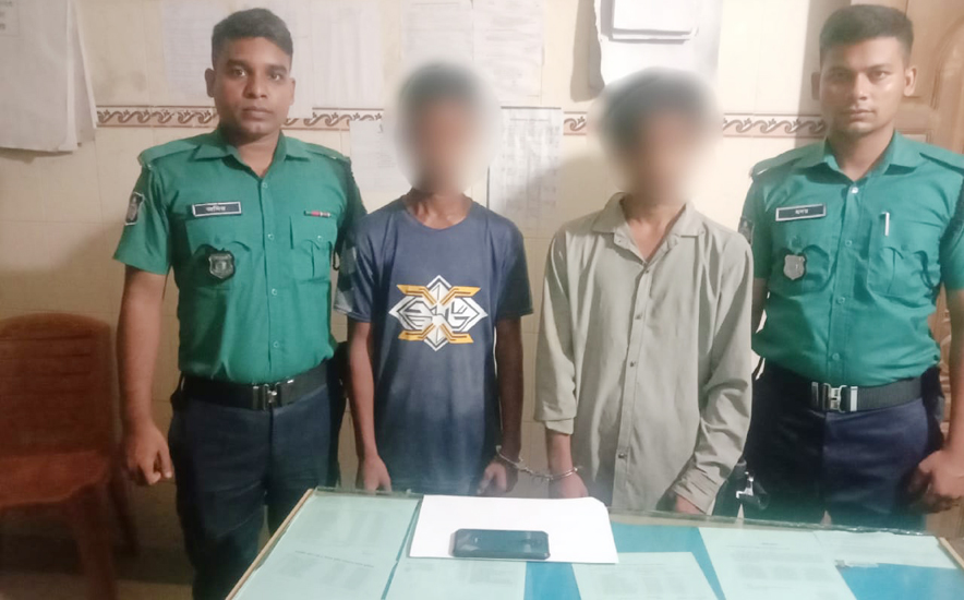 শাবিতে ধাওয়া দিয়ে ধরা হলো দুই ছিনতাইকারীকে