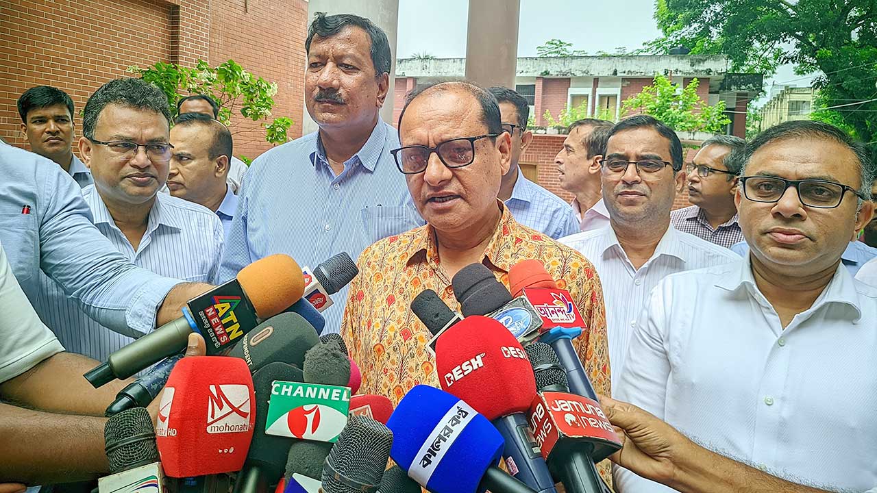 প্রাথমিকে ১৭ হাজার শিক্ষক নিয়োগ প্রক্রিয়া শুরু হয়েছে : ডা. বিধান রঞ্জন