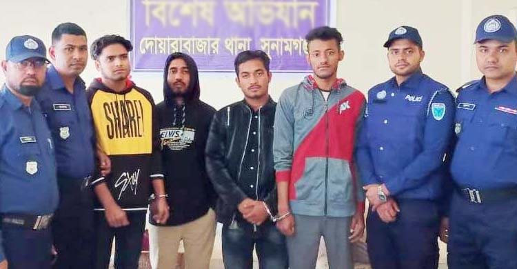 সুনামগঞ্জে হিন্দু সম্প্রদায়ের বাড়িঘরে হা*মলা, গ্রে প্তা র ৪