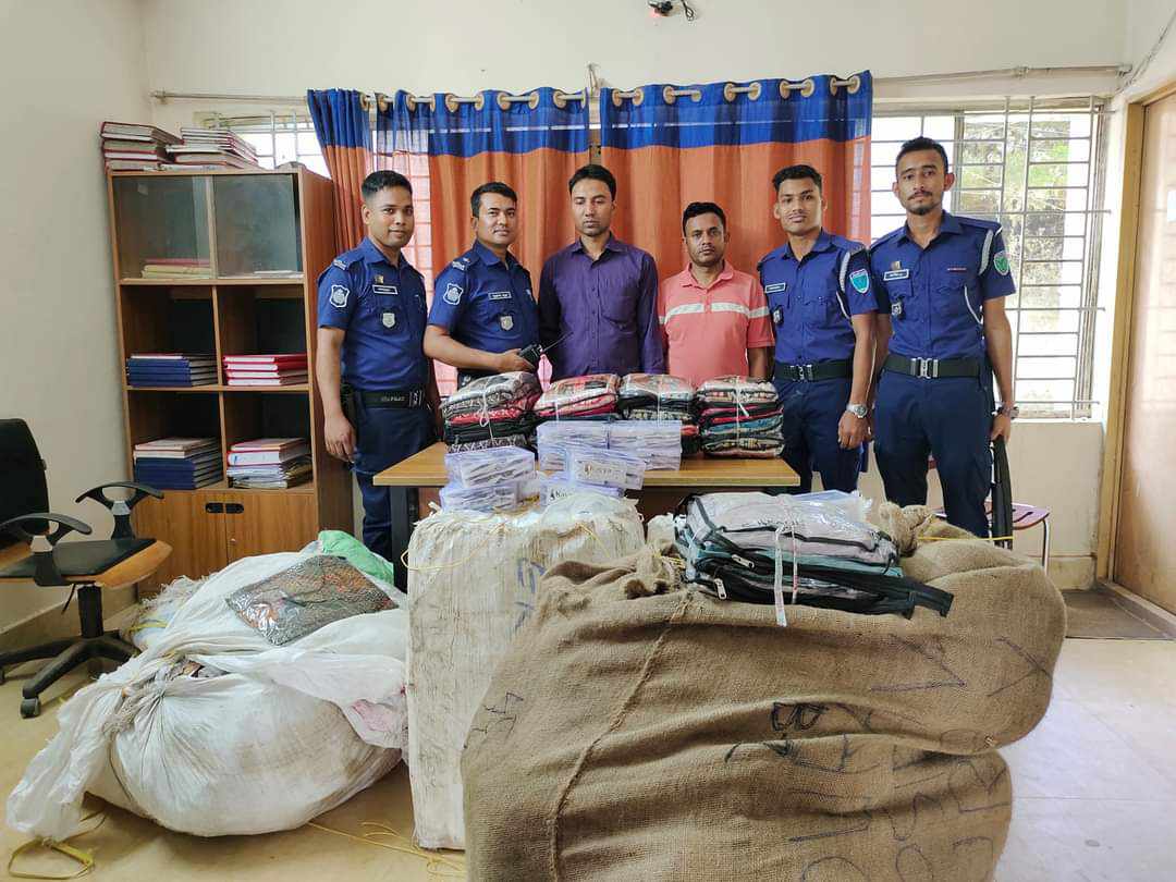ঈদকে সামনে রেখে মাধবপুর সীমান্তে সক্রিয় হয়ে উঠেছে চোরা চালান চক্র, আটক ২