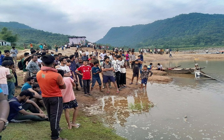 বিছনাকান্দিতে পানিতে নে*মে পর্যটক নি*খোঁজ