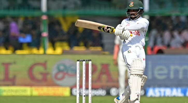 ১৫ মাস পর সেঞ্চুরি পেলেন মুমিনুল