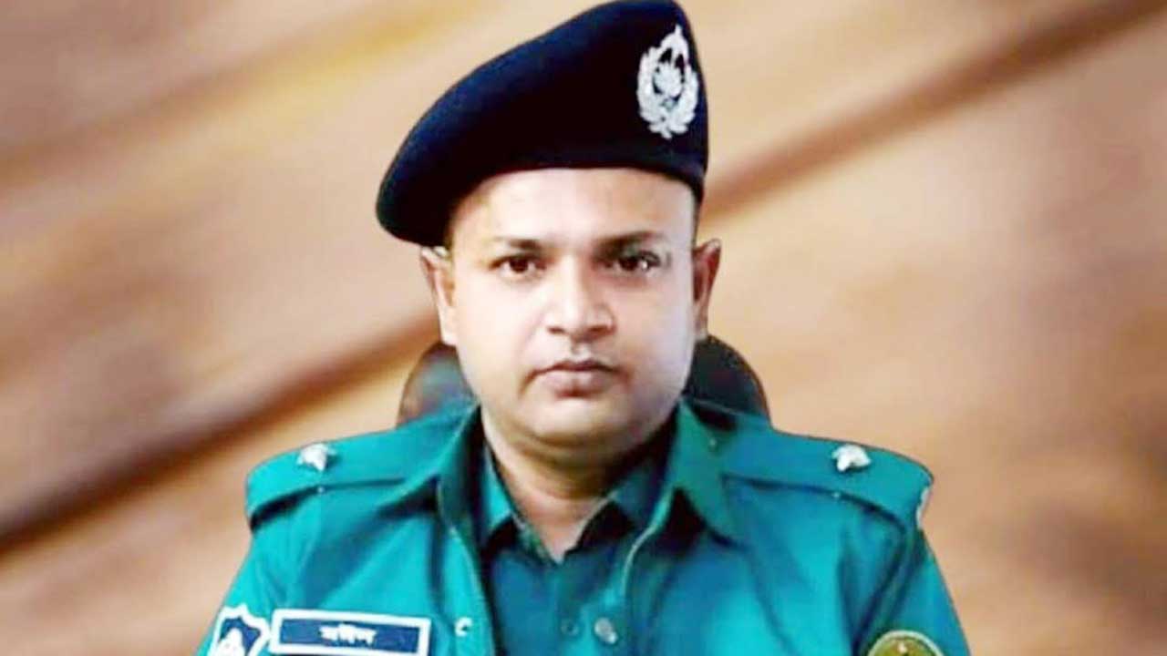 আটকের পর সাবেক ওসি মঈনকে ছেড়ে দিলো পুলিশ
