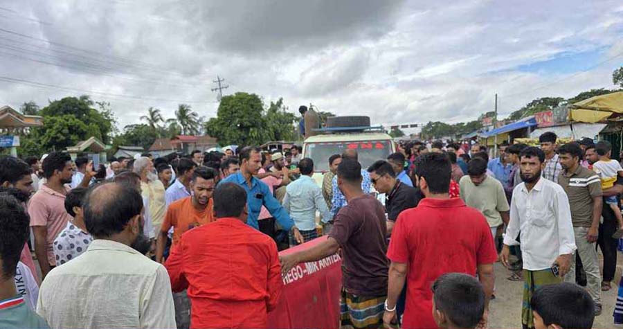 বি*ক্ষুব্ধ জনতার ঢাকা-সিলেট মহাসড়ক অ*বরোধ