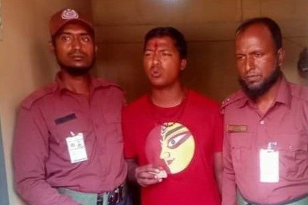 কমলগঞ্জে মুর্তি ভা ঙ তে গিয়ে হি*ন্দু যুবক আ ট ক