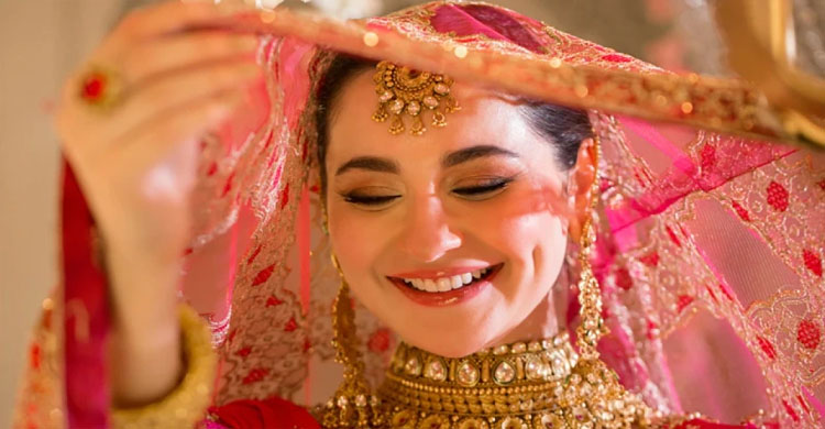 হানিয়া আমির ও অসীম আজহারের পুরোনো প্রেমের আলোচনায়