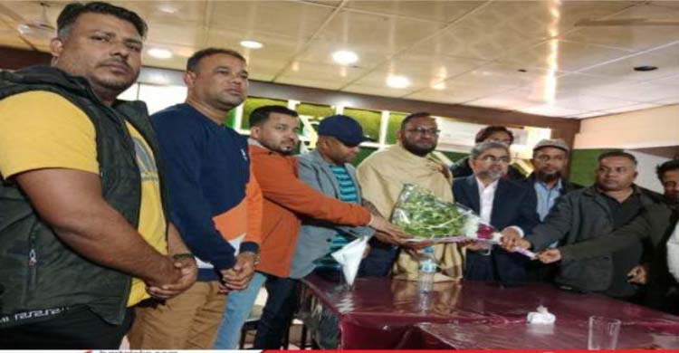 কুলাউড়ায় তিন প্রবাসী রাজনৈতিক ব্যক্তির সাথে যুবদলের মতবিনিময় 