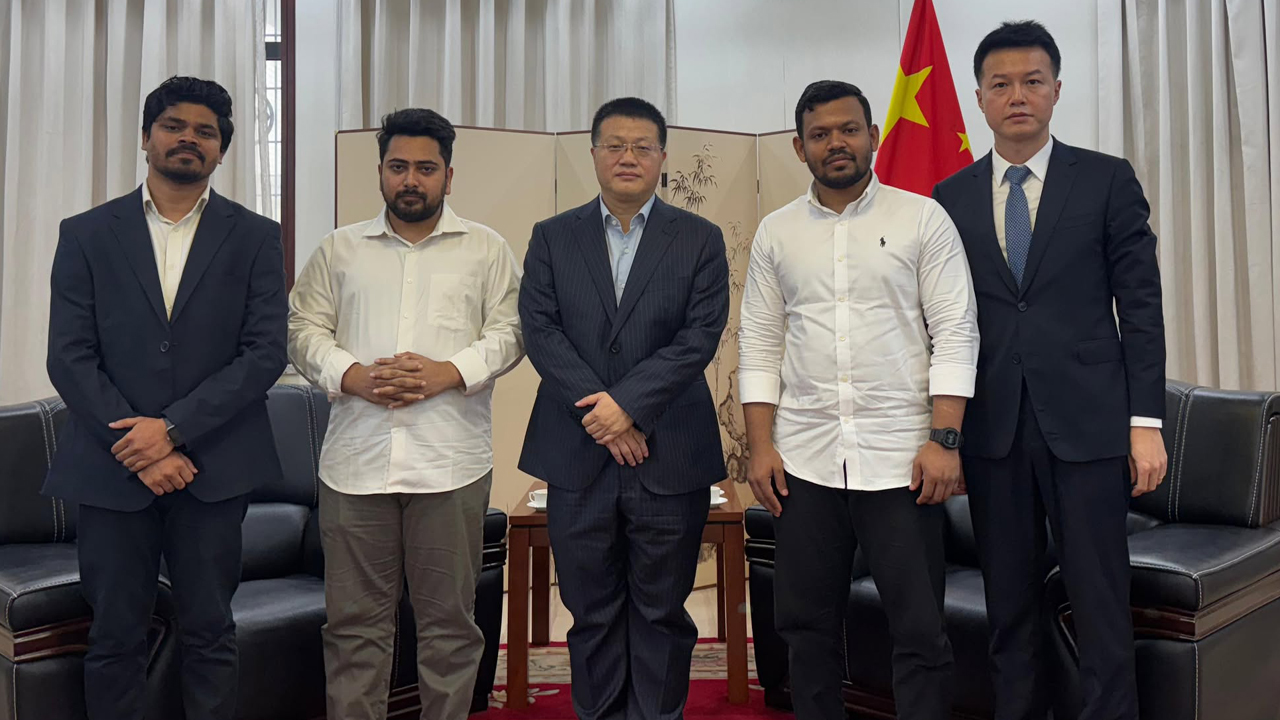 বাংলাদেশ একটি গুরুত্বপূর্ণ সন্ধিক্ষণে অবস্থান করছে : নাহিদ