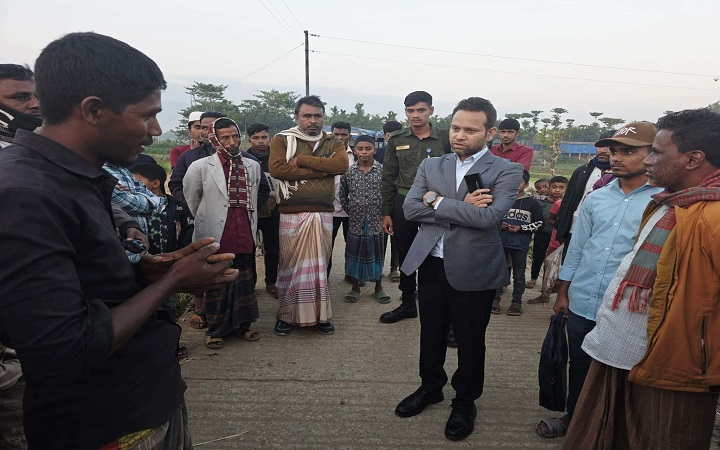 বিশ্বম্ভরপুরে অবৈধভাবে বালু উত্তোলন: দুই ব্যক্তিকে ১ লাখ টাকা জরিমানা
