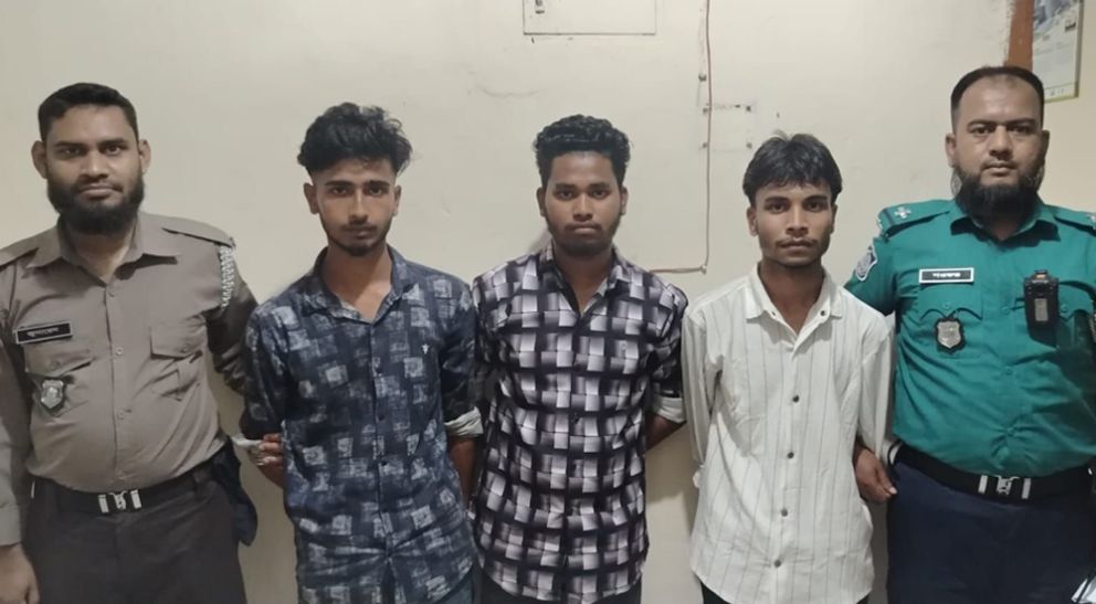 সিলেটে ছি*নতাইয়ের চেষ্টা, আ*টক ৩