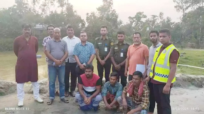 ড্রেজার দিয়ে মাটি উত্তোলনের দায়ে মাধবপুরে ভ্রাম্যমাণ আদালতের জরিমানা