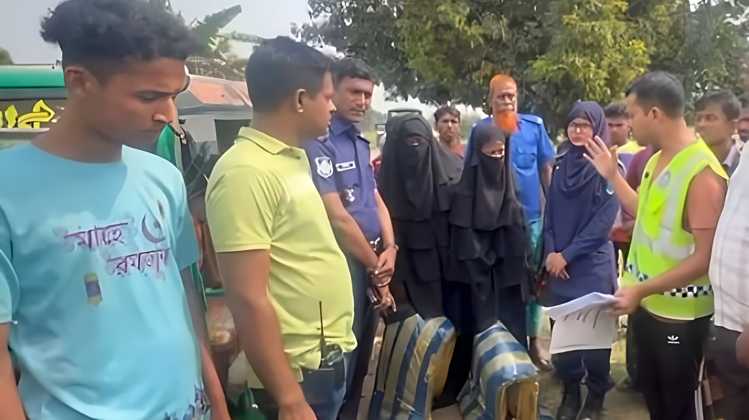 চুনারুঘাটে নারীর স্পর্শ কাতর স্থানে টেপ দিয়ে পেচানো গাঁজা উদ্ধার, গ্রেফতার ৪
