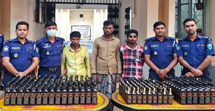  জামালগঞ্জে ২৬৪ বোতল ভা*রতীয় ম দ সহ গ্রে প্তা র ৩