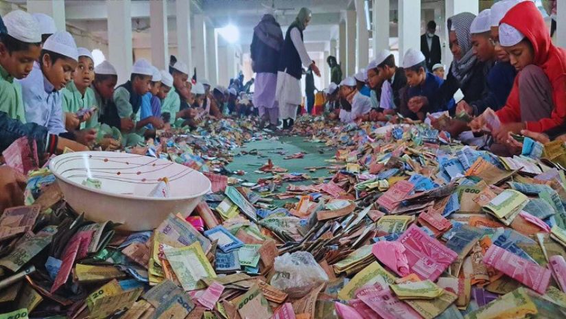 রেকর্ড ভেঙে পাগলা মসজিদে মিললো ৬ কোটি ৩২ লাখ টাকা