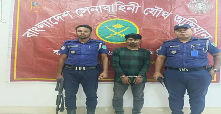 মাধবপুরে ছি ন তা ই কা রী আ ট ক: উদ্ধার স্মার্টফোন, আর্মি ক্যাম্পের দ্রুত অভিযানে স্বস্তি