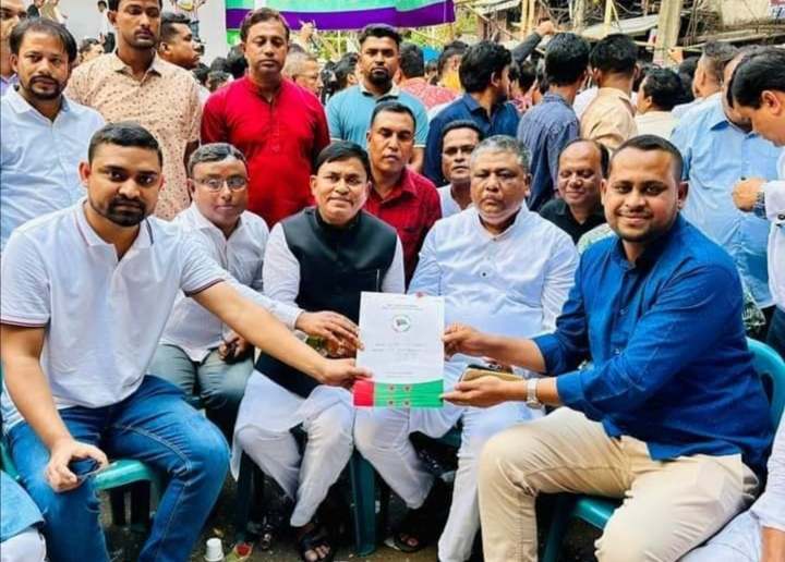 সিসিক মেয়রকে সাথে নিয়ে মনোনয়ন ফরম জমা দিলেন এড. রনজিত সরকার 
