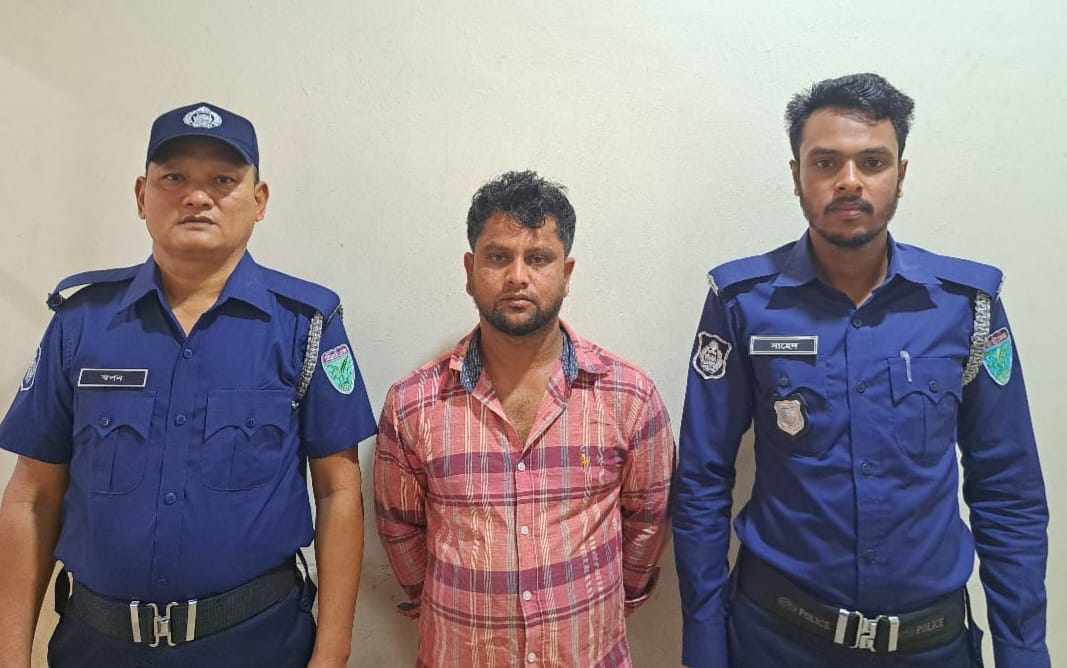 মাধবপুরে ৫ বছরের সাজাপ্রাপ্ত পলাতক আসামী গ্রে ফ তা র 
