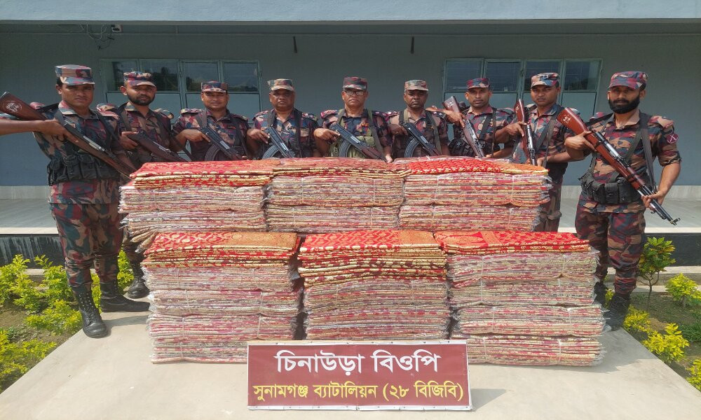 সুনামগঞ্জে ৩১ লক্ষ টাকার ভা*রতীয় শাড়ি জ*ব্দ