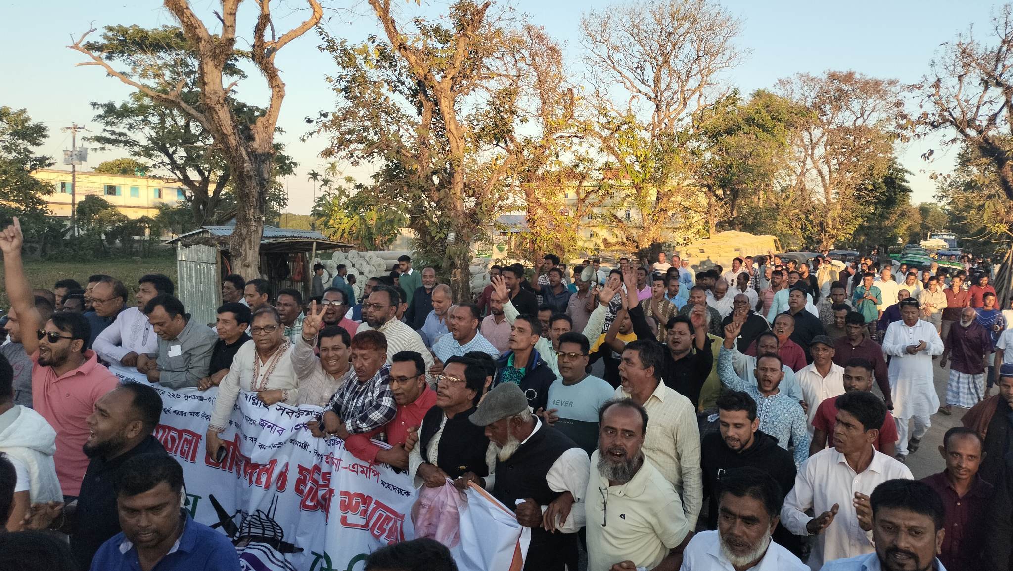পরিকল্পনামন্ত্রী নৌকার মনোনয়ন পাওয়ায় শান্তিগঞ্জে আনন্দ মিছিল 