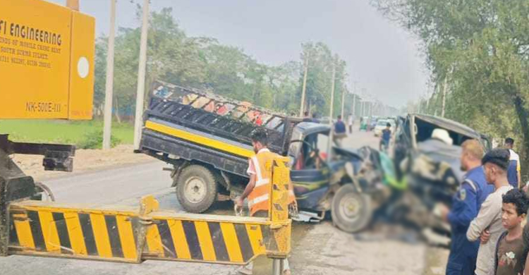 নবীগঞ্জে মাইক্রোবাস ও পিকাপের সং ঘ র্ষে  ৬ জন আহত 