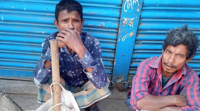 চুনারুঘাটে নিম্ন আয়ের মানুষ চরম বিপাকে
