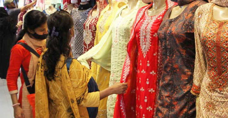 জমকালো নাকি সাদামাটা, কেমন পোশাক পরবেন ঈদে