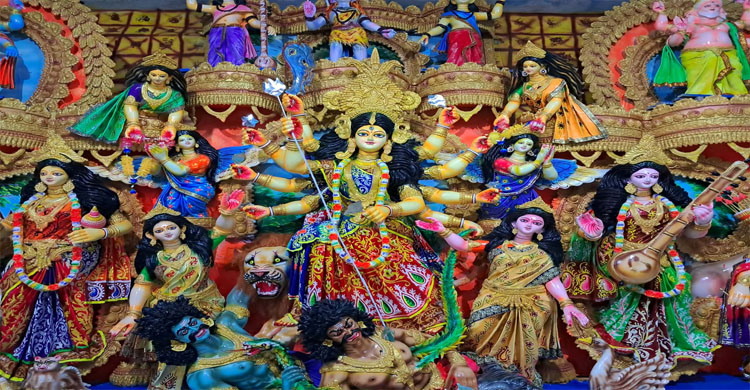 ঢাকের তালে উৎসবের আমেজ, বড়লেখায় ১৪৮ পূজামণ্ডপে আজ থেকে দুর্গোৎসব শুরু
