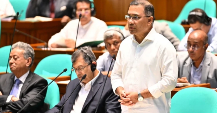 জ্বালানি সংকট কাটাতে তিন নতুন ভাসমান এলএনজি টার্মিনালের পরিকল্পনা