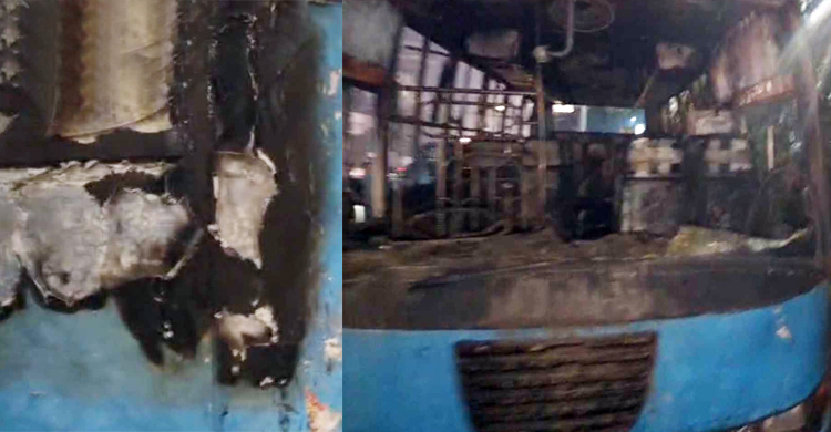 কাকলীতে পুলিশ ফাঁড়ির সামনে বাসে আগুন