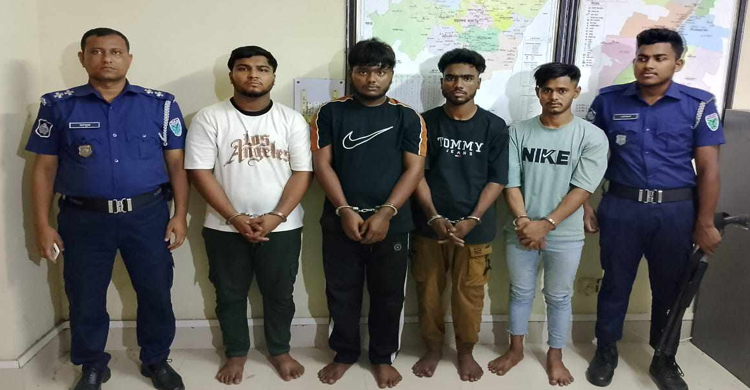 মৌলভীবাজারে চো রা ই সিএনজি বিক্রি করতে গিয়ে ধরা ৪ জন