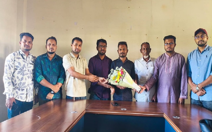 গোয়াইনঘাট প্রেসক্লাবের নবনির্বাচিত কমিটিকে রিপোর্টার্স ক্লাবের ফুলেল শুভেচ্ছা