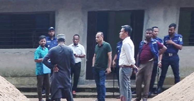 দোয়ারায় অ বৈ ধ বালু উত্তোলনের দায়ে তিনজনকে দ*ণ্ড