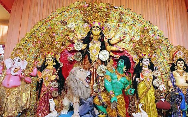 পনিটুলায় শারদীয় দুর্গাপূজায় বর্ণাঢ্য আয়োজন