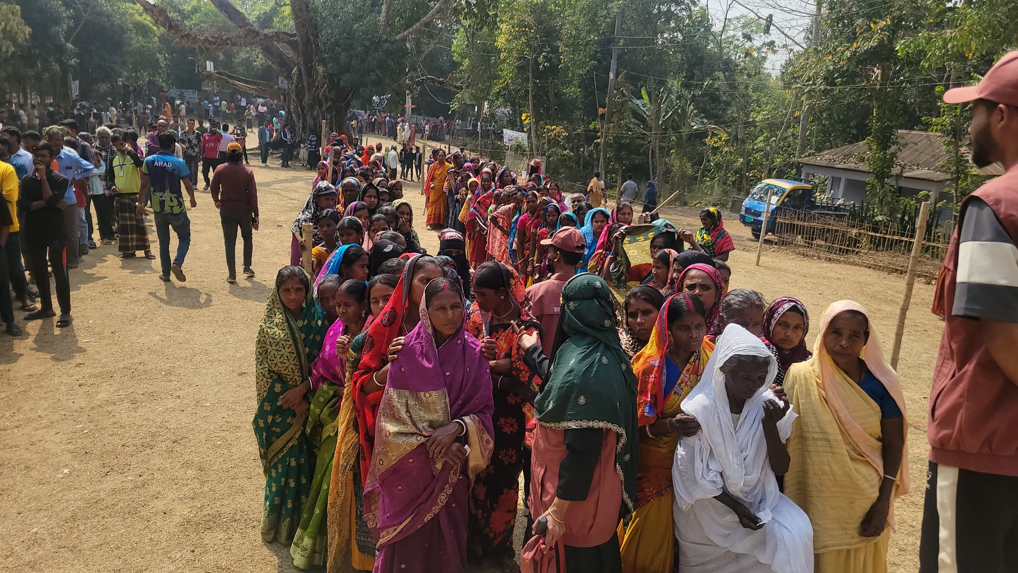 কুলাউড়ায় উপস্থিতি বেশি নারী ভোটারদের