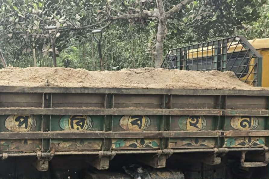 শ্রীমঙ্গলে বালু জ*ব্দ, এক লক্ষ টাকা জ*রিমানা
