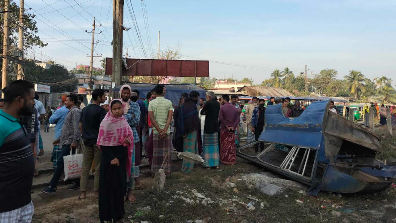 ট্রেনের ধাক্কায় কনস্টেবলের মৃত্যু