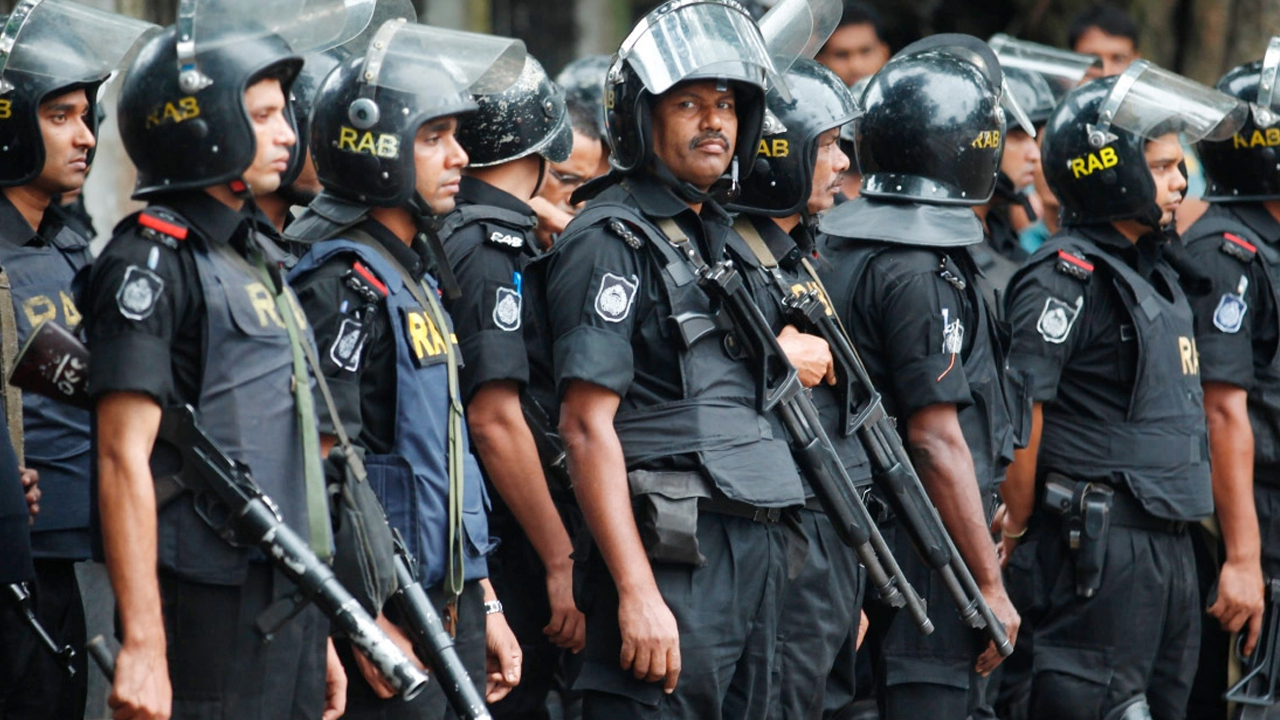 সারা দেশে র&zwj;্যাবের ৪৩০ টহল দল মোতায়েন