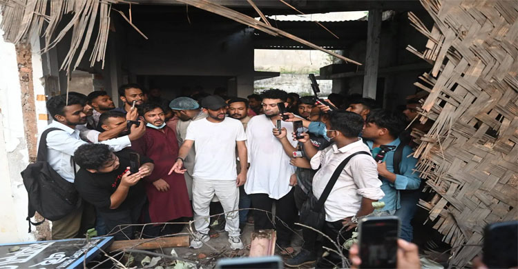 রাড্ডা ক্লিনিক যারা দখল করেছিল, তারাই এসে এখন পরিষ্কার করছে:আসিফ মাহমুদ