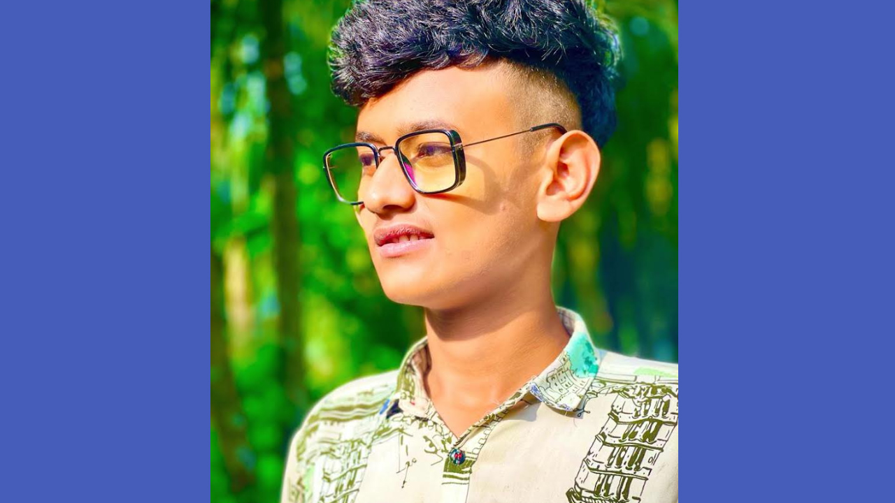 ইভটিজিংয়ের প্রতিবাদ করায় সাবেক পুলিশ সদস্যের সন্তানকে কুপিয়ে হত্যা