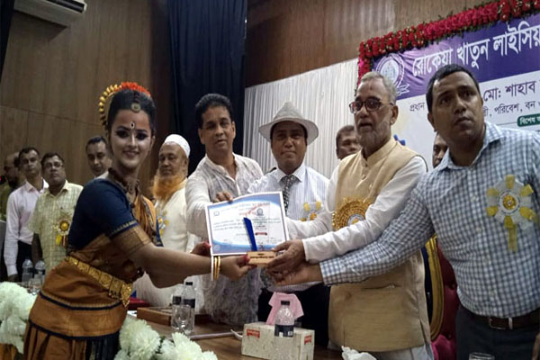 মেধাবী হতে ভালোভাবে পড়াশুনা করতে হয়: পরিবেশমন্ত্রী