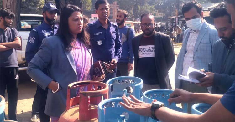 জৈন্তাপুরে এলপিজি অতিরিক্ত দামে বিক্রির দায়ে প্রতিষ্ঠানকে ১০,০০০ টাকা জরিমানা