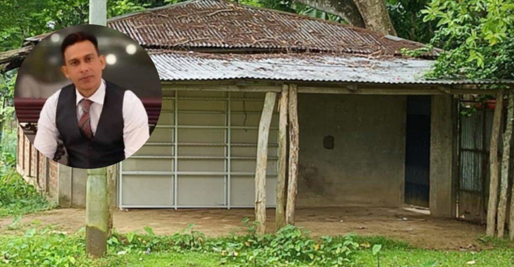 কুলাউড়ায় সরকারি জায়গা দ খ ল করে আ.লীগ নেতার গাড়ির গ্যারেজ
