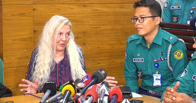 ছিনতাইকারীর কবলে ইতালিয়ান চিত্রশিল্পী