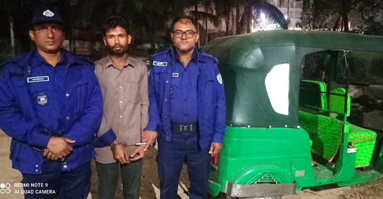 মৌলভীবাজারে চোরাই সিএনজি উদ্ধার, গ্রে ফ তা র ১