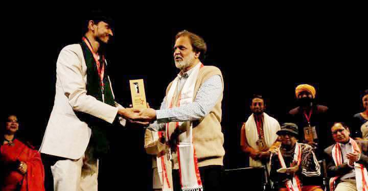 শায়েস্তাগঞ্জ থিয়েটারের রুবেল মিয়া পেলেন এথিক তারুণ্য সম্মাননা