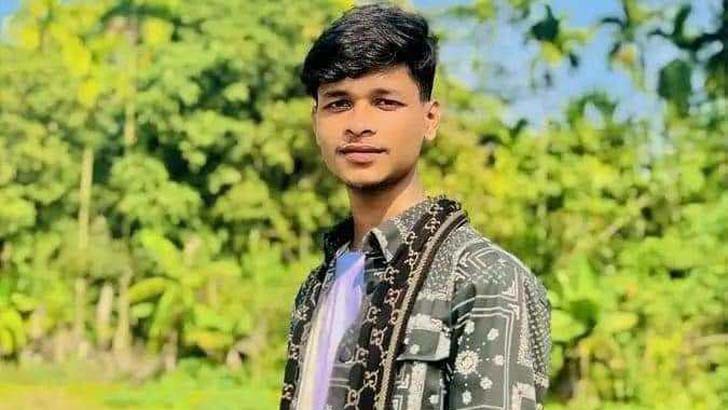 সিনিয়র-জুনিয়র দ্বন্দ্বে যুবক খুন