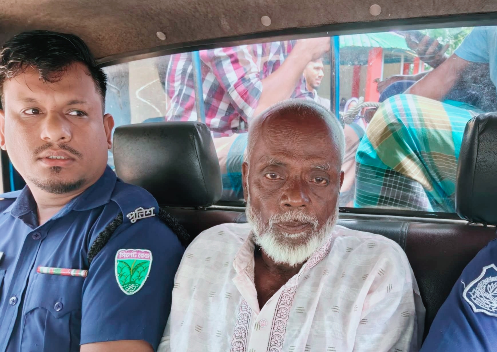 বিয়ানীবাজারে মাদ্রাসা ছাত্রকে ব*লাৎকারের অভি*যোগে বৃদ্ধ গ্রে*ফতার