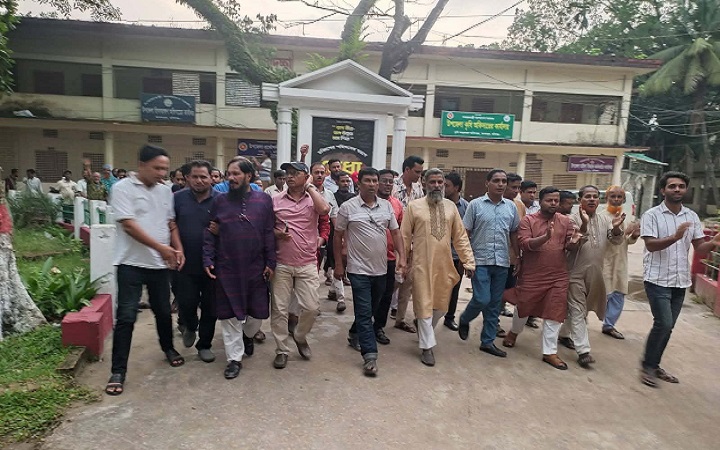 প্রধানমন্ত্রীর আগমন উপলক্ষে মাধবপুরে বিএনপির প্রস্তুতি সভা ও মিছিল